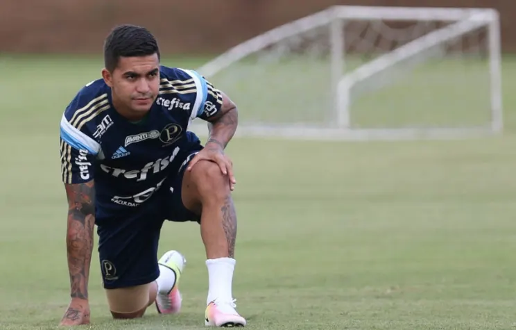 Ainda sem Dudu, Palmeiras faz intenso treino com bola na Academia