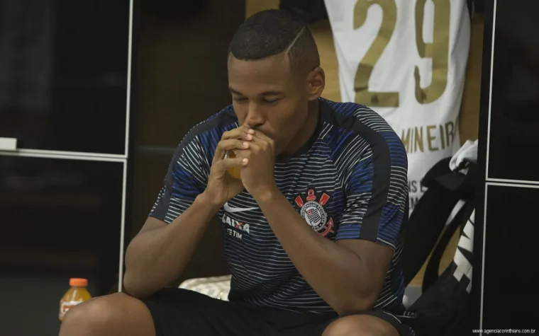 Paraná faz proposta pelo meia Alan Mineiro, do Corinthians