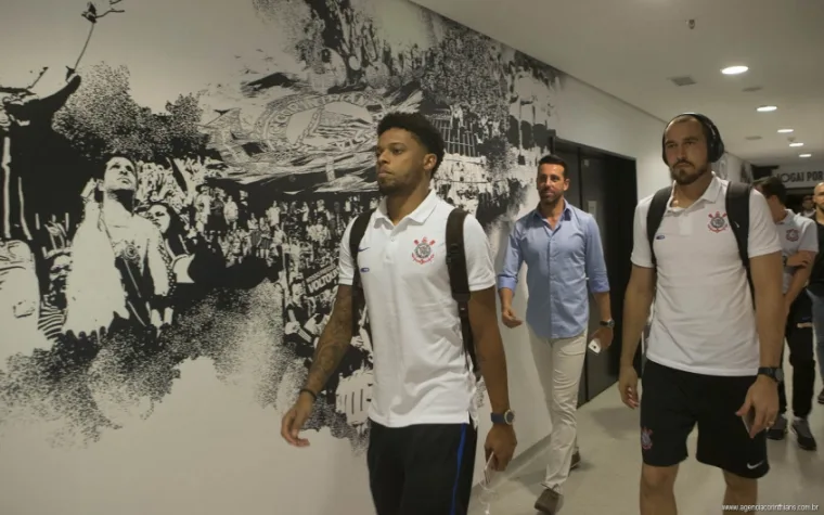 Desfalque do Corinthians por um mês, André recebe alta após cirurgia