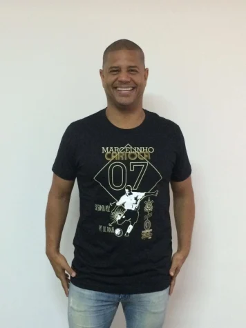 Loja do Corinthians lança linha em homenagem a Marcelinho Carioca