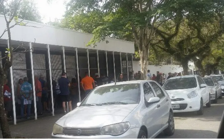 Corintianos formam fila por ingressos do clássico. Só resta setor mais caro