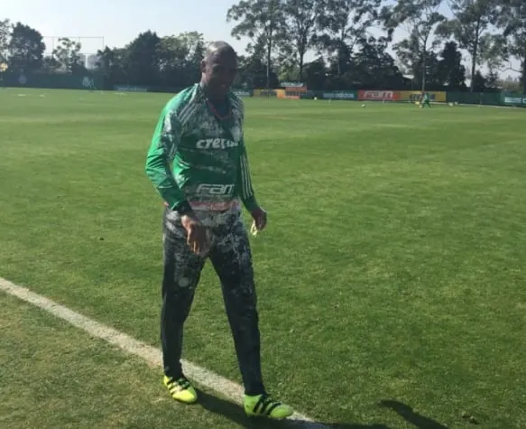 Sem Zé Roberto, treino do Palmeiras tem ovada e boa atuação de Vagner