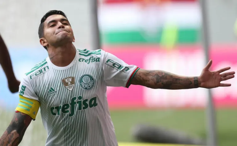 Palmeiras inicia preparação para jogo no Sul sem Dudu e Thiago Santos
