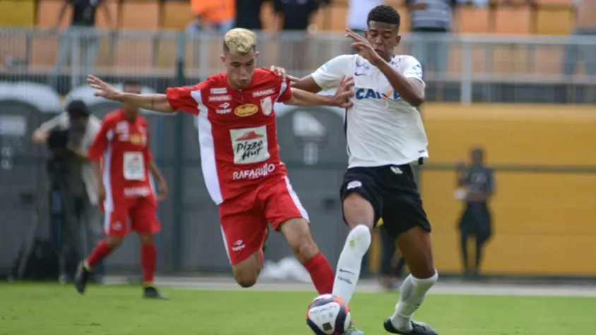 Deu onda! Corinthians decide em três minutos e fatura 'la décima' Copinha