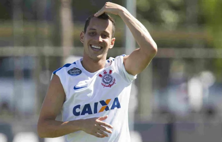 Rodriguinho, Príncipe e tática são as novidades do Corinthians contra La U