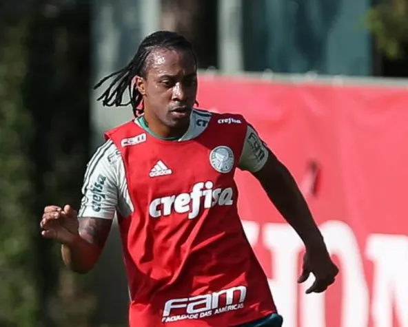 Palmeiras inscreve Arouca na vaga de Thiago Martins no Paulistão