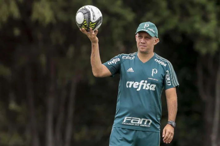 Eduardo Baptista espera por Guerra e quer repetir time no Palmeiras