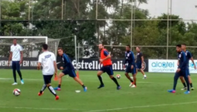 Danilo 'eleva nível' do Corinthians e retoma rotina depois de oito meses