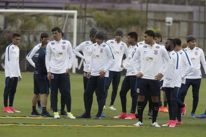 Corinthians aprimora defesa e tem escalação confirmada para decisão