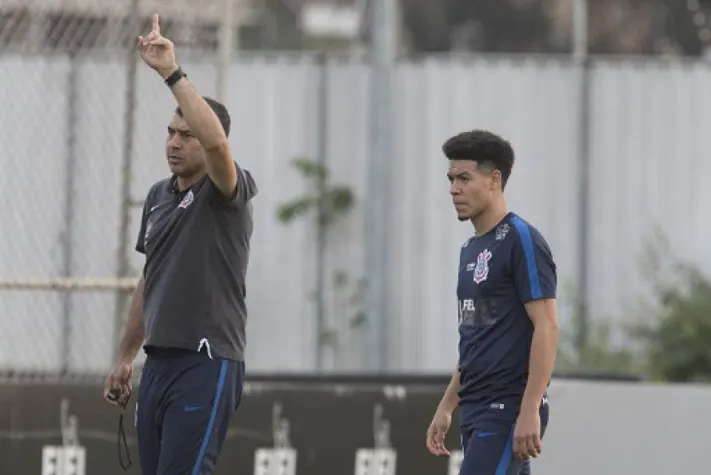 Marquinhos Gabriel volta a ser relacionado no Corinthians; veja lista