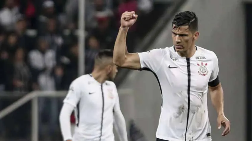 'Soy capitán!': Balbuena garante 1 a 0 sobre Cruzeiro e ponta do Corinthians