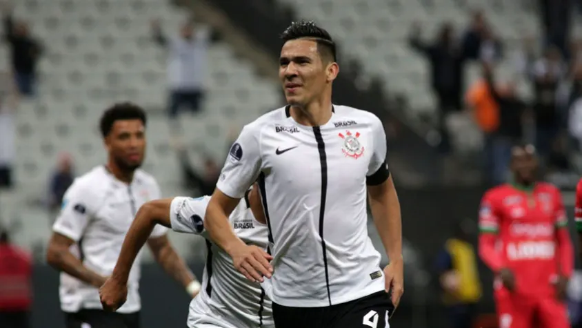 Corinthians leva sustos, mas vence o Patriotas e avança na Sul-Americana