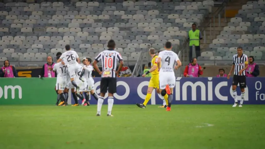 Carille para presidente! Corinthians segue imbatível e vence Atlético-MG