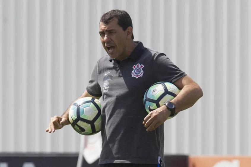 Em ritmo de férias, Corinthians treina e tem confraternização no CT