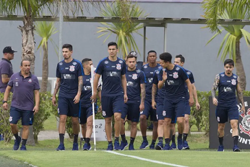 Em sua pior fase, Timão tem alento: histórico pressionado é positivo