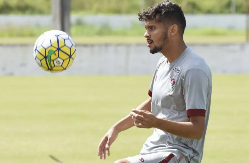 Fluminense entra com recurso para derrubar liminar de Gustavo Scarpa