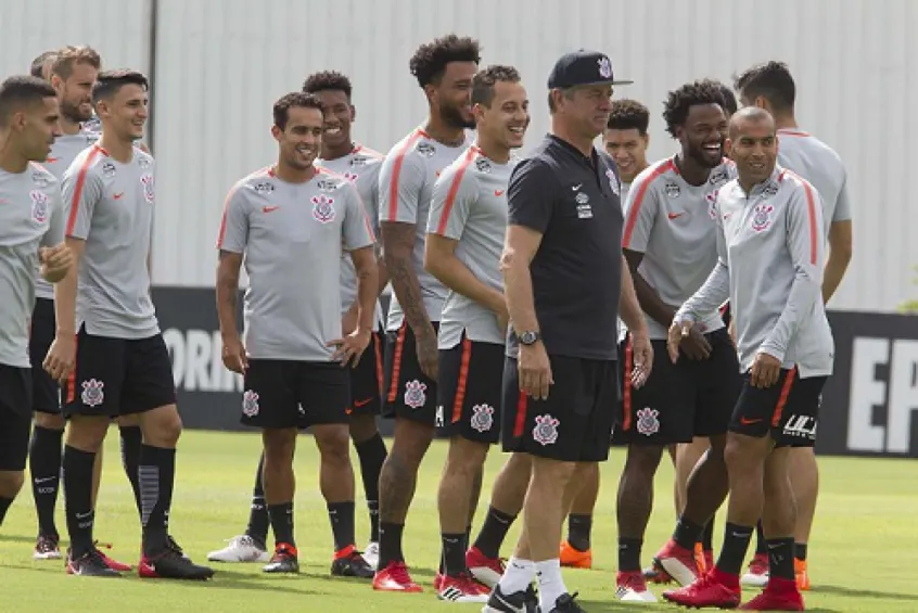 Corinthians terá maratona até a Copa e fretará voo para a Venezuela