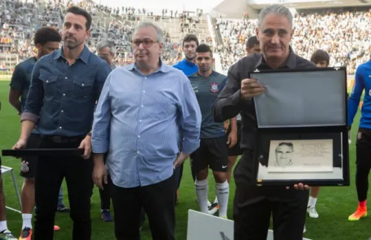 Tite assistirá clássico na Arena e cita 'emoção forte' ao falar do Corinthians