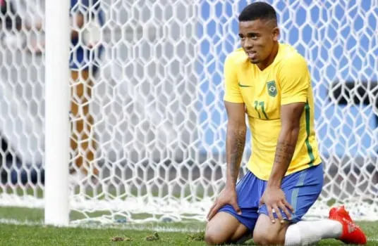 Gabriel Jesus lamenta chance perdida: 'Não vou nem dormir hoje'