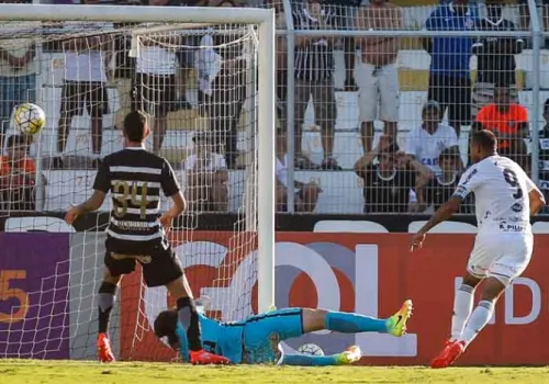 'Palmeiras e Flamengo brigam bem, e Timão e Santos derrapam no BR'