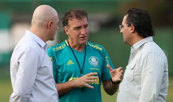 Rara paz política no Palmeiras pode ajudar no planejamento para 2017