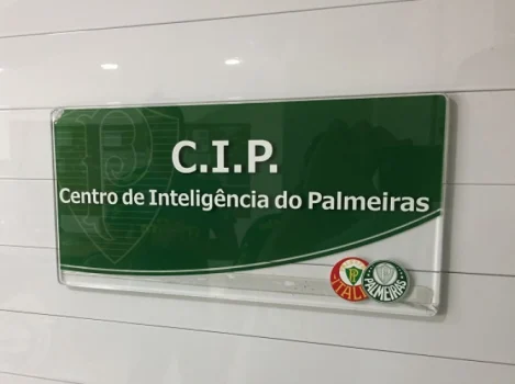 Eduardo Baptista já aproveita o Centro de Inteligência do Palmeiras