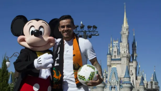 'Maldição da Disney'? Após Guerrero e Elias, Timão tenta segurar Fagner