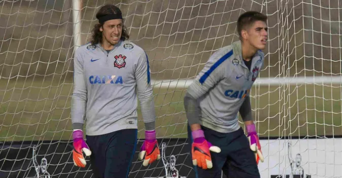 'Goleiro secreto' jogou em rival e hoje agrada no profissional do Corinthians