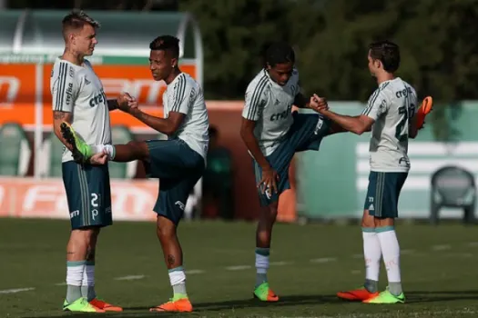 Palmeiras faz treino tático antes de viajar para enfrentar o Peñarol