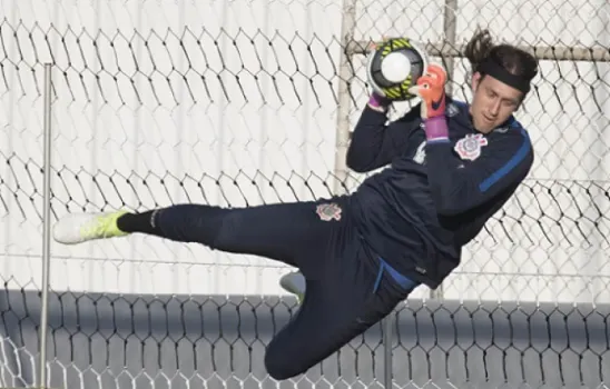 Cássio se vê melhor agora do que no título da Libertadores e mira Seleção