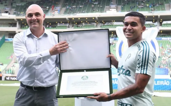 Presidente do Palmeiras diz: 'Não há interesse em ouvir ofertas por Dudu'