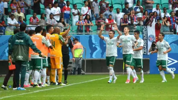 Palmeiras desencanta como visitante e faz quatro no Bahia em Salvador