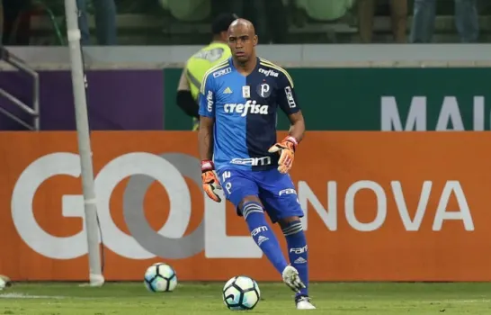 Jailson vira juiz em treino coletivo antes da partida diante do Alianza 