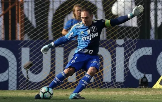 Palmeiras sinaliza desejo de negociar renovação, e Prass aguarda reunião