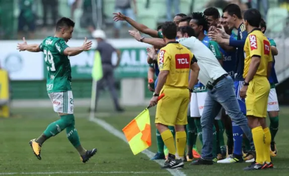 Golaços e 100%: Palmeiras mantém rotina em Choque-Rei no Allianz