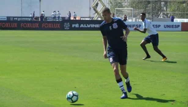 Corinthians realiza jogo-treino entre base e profissional; veja quem foi bem