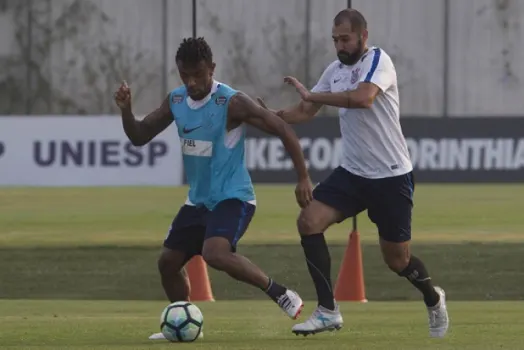 Corinthians tem quase todo o elenco disponível, mas seis estão pendurados