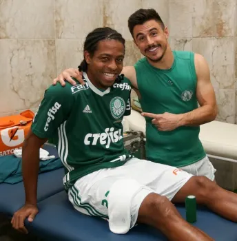 Keno e Willian chegam a 50 jogos e tentam recolocar a paz no Palmeiras