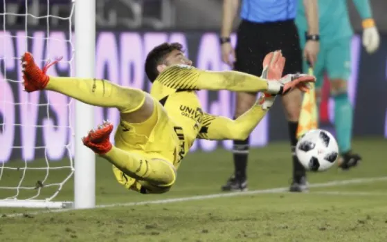 Rodriguinho celebra jogo com pressão, mas prevê evolução lenta