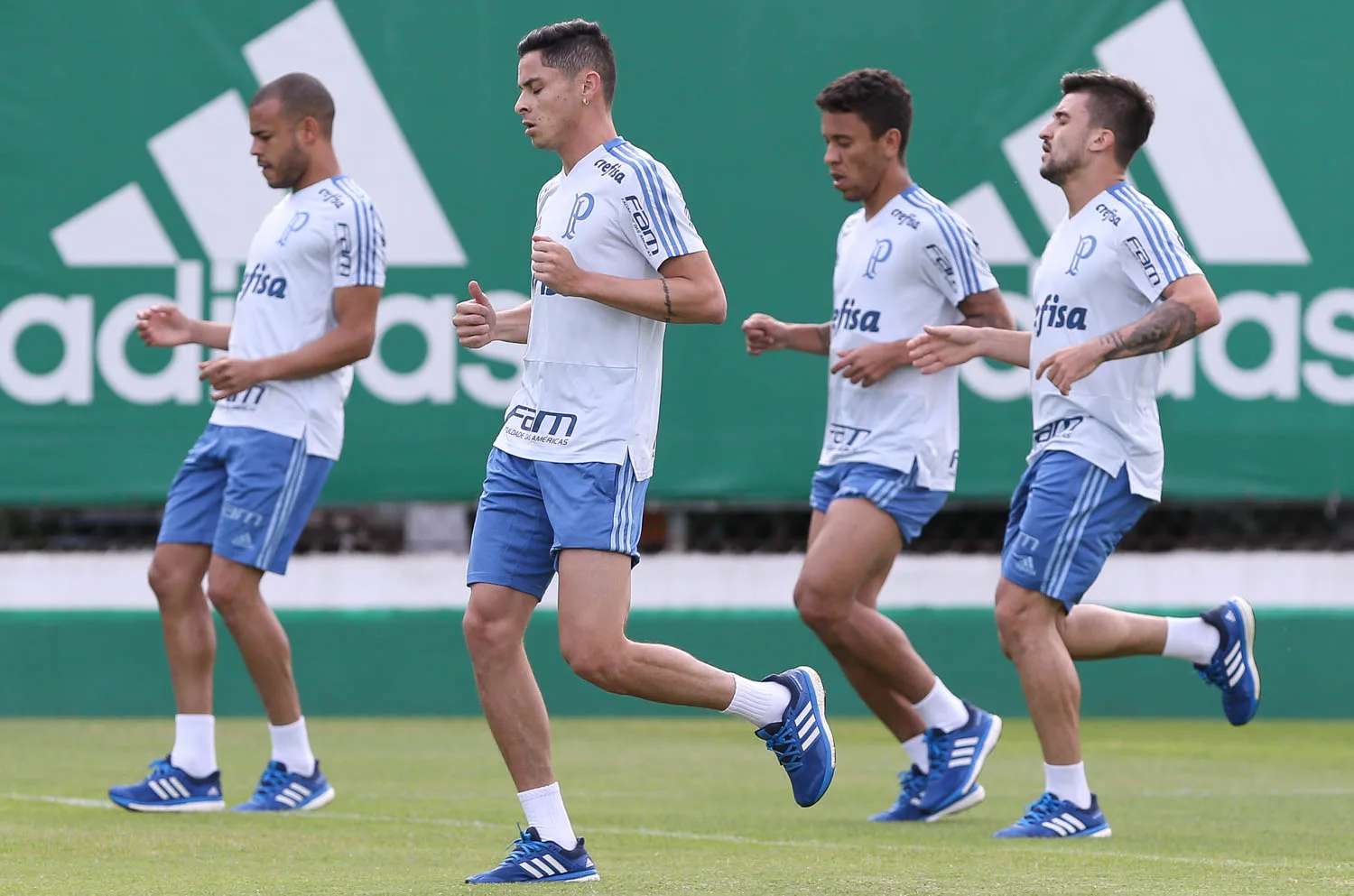 [COMENTE] Para você, o Palmeiras deveria entrar com o time reserva no primeiro dos três confrontos contra o Grêmio?