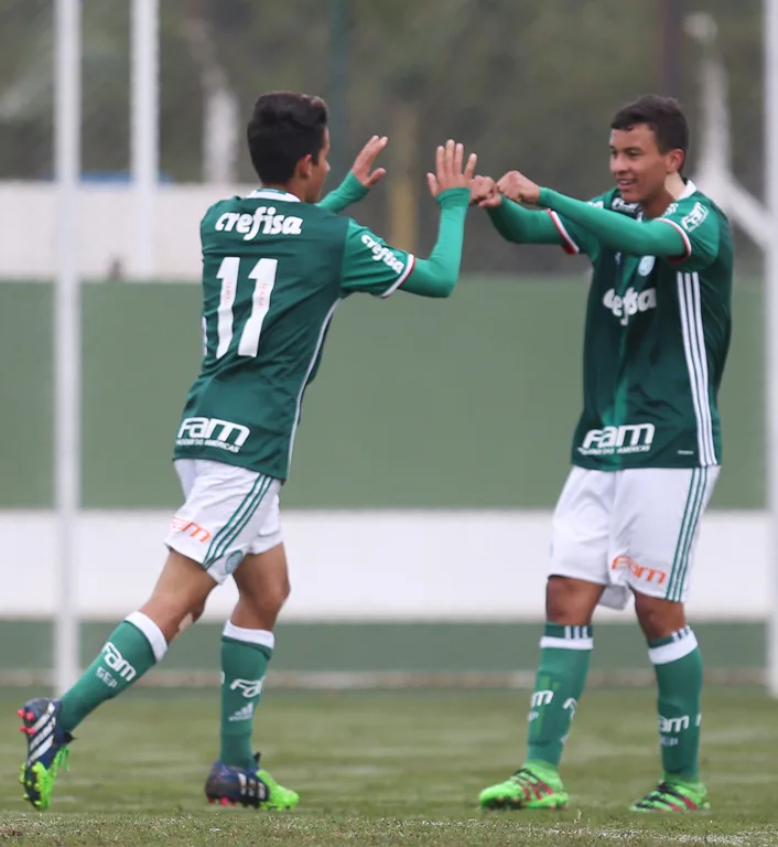 Palmeiras goleia o São Caetano e mantém 100% na terceira fase do Paulista Sub-15