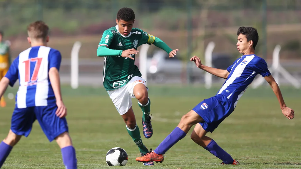 Sub-15 e Sub-17 do Palmeiras recebem duelos decisivos pelo Paulista