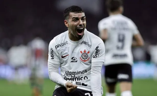 ESQUENTANDO BANCO! Hugo perde titularidade no Corinthians após destaque de Bidu como garçom.