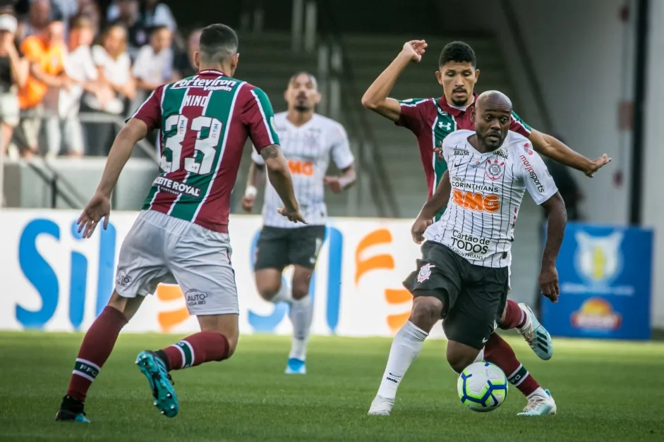 Confira os melhores momentos de Corinthians 1x2 Fluminense