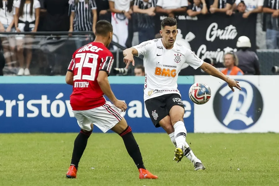 Globo reduz grade de transmissão e Corinthians terá apenas 3 jogos em TV aberta