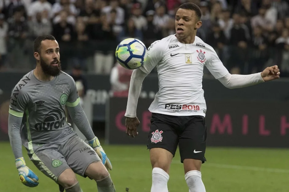 Seis jogadores voltam ao Corinthians a partir desta segunda-feira; nenhum deve ficar