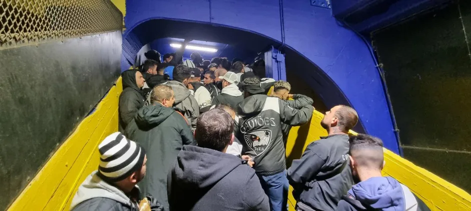 Corinthians divulga nota oficial após caso de racismo na Bombonera