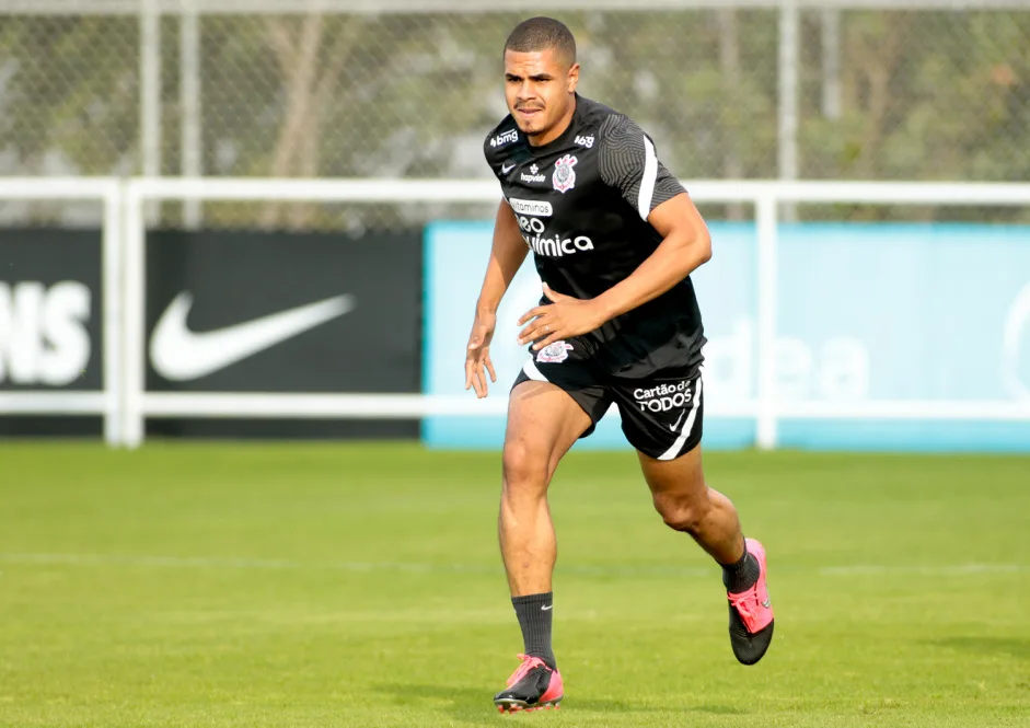 Após 10 anos de Corinthians, Léo Paraíso se despede do clube