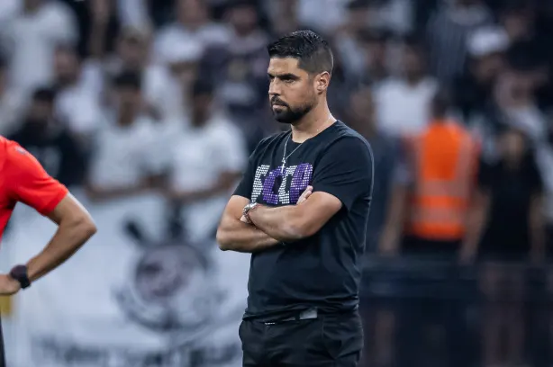 POSIÇÃO CARENTE! Após lesão de titular, substitutos não correspondem e Corinthians enfrenta desafios