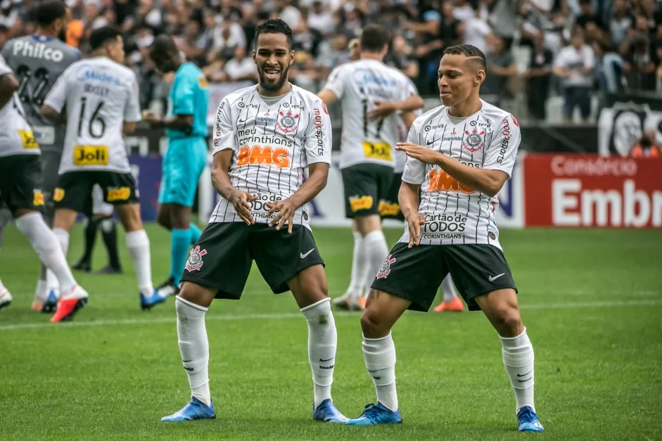 [COMENTE] Como você avalia o desempenho do Corinthians no clássico contra o Santos na Arena?